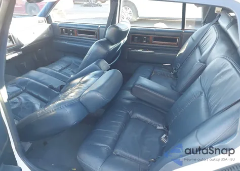 1992 Cadillac Deville z USA, uszkodzony, nr VIN 1G6CD53BXN4302586